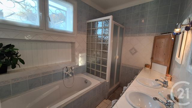 Maison à vendre - 6 pièces - 148 m2 - Boulazac Isle Manoire - 24 - AQUITAINE