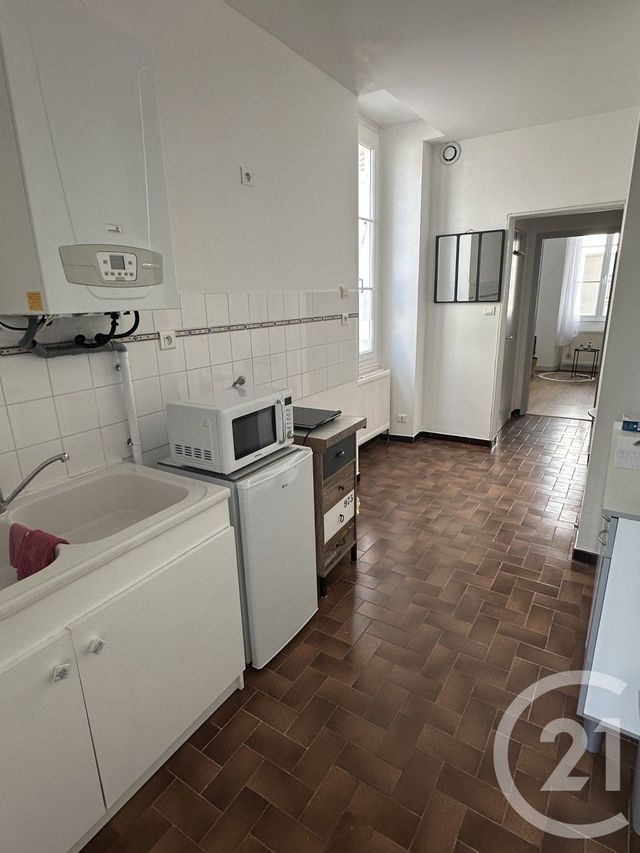 Appartement F1 &agrave; louer - 1 pi&egrave;ce - 32,84 m2 - Perigueux - 24 - AQUITAINE