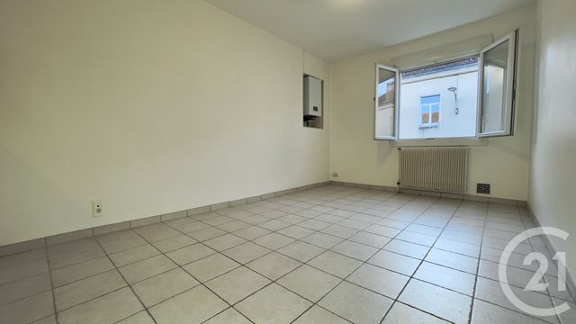 Appartement F2 à louer - 2 pièces - 40,84 m2 - Perigueux - 24 - AQUITAINE