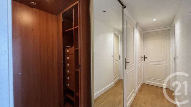 Appartement T3 &agrave; louer - 3 pi&egrave;ces - 89,09 m2 - Perigueux - 24 - AQUITAINE