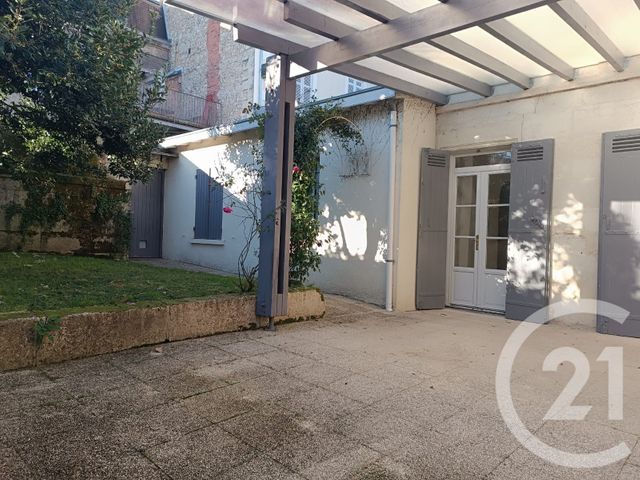 Maison &agrave; louer - 6 pi&egrave;ces - 152,65 m2 - Perigueux - 24 - AQUITAINE