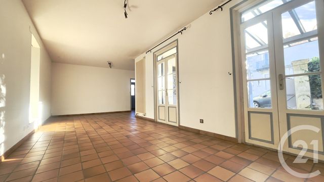 Maison &agrave; louer - 6 pi&egrave;ces - 152,65 m2 - Perigueux - 24 - AQUITAINE