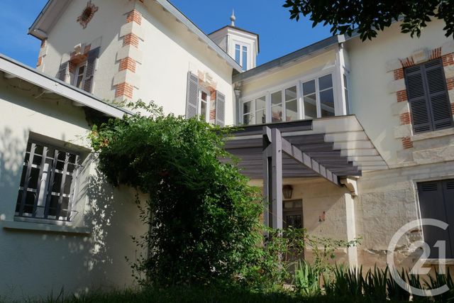 Maison &agrave; louer - 6 pi&egrave;ces - 152,65 m2 - Perigueux - 24 - AQUITAINE