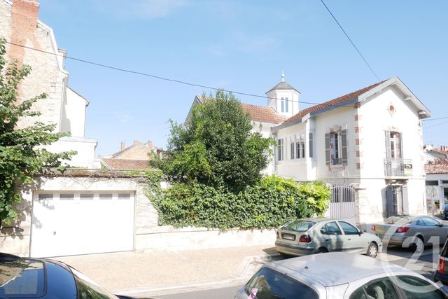 Maison &agrave; louer - 6 pi&egrave;ces - 152,65 m2 - Perigueux - 24 - AQUITAINE