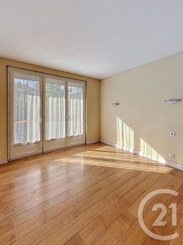 Appartement F3 &agrave; louer - 3 pi&egrave;ces - 79,90 m2 - Perigueux - 24 - AQUITAINE