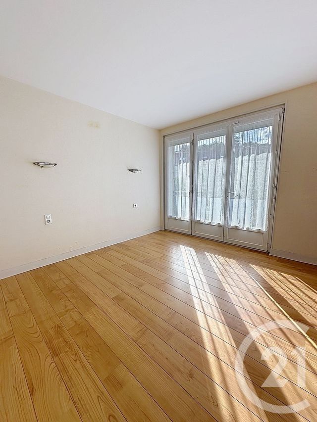 Appartement F3 &agrave; louer - 3 pi&egrave;ces - 79,90 m2 - Perigueux - 24 - AQUITAINE
