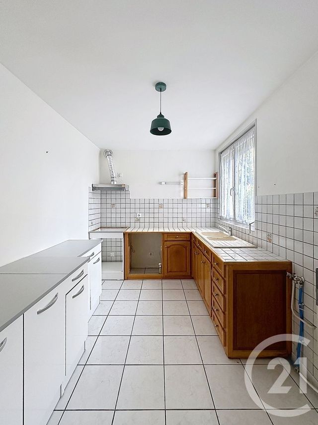 Appartement F3 &agrave; louer - 3 pi&egrave;ces - 79,90 m2 - Perigueux - 24 - AQUITAINE