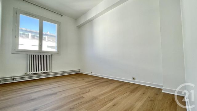 Appartement F6 à louer - 6 pièces - 126,80 m2 - Perigueux - 24 - AQUITAINE