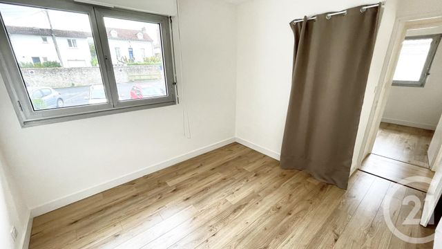 Appartement &agrave; louer - 3 pi&egrave;ces - 55,35 m2 - Perigueux - 24 - AQUITAINE