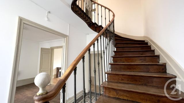 Maison &agrave; louer - 6 pi&egrave;ces - 165 m2 - Perigueux - 24 - AQUITAINE