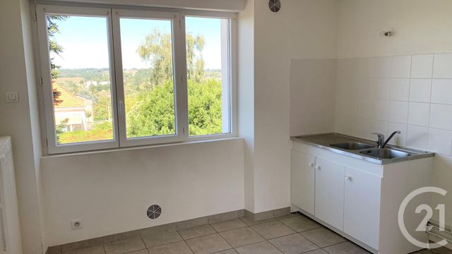 Appartement F3 &agrave; louer - 3 pi&egrave;ces - 64,25 m2 - Thiviers - 24 - AQUITAINE