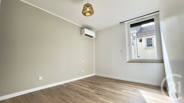 Maison &agrave; louer - 5 pi&egrave;ces - 86,99 m2 - Perigueux - 24 - AQUITAINE