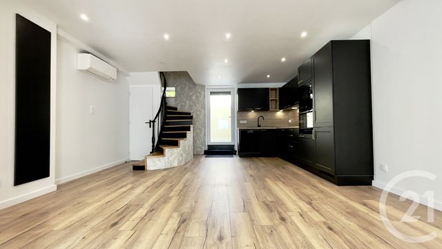 Maison &agrave; louer - 5 pi&egrave;ces - 86,99 m2 - Perigueux - 24 - AQUITAINE