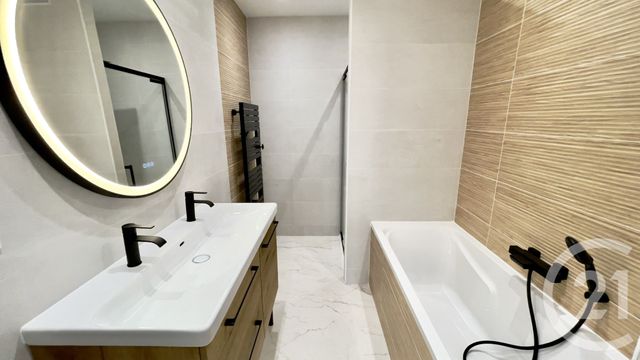 Maison &agrave; louer - 5 pi&egrave;ces - 86,99 m2 - Perigueux - 24 - AQUITAINE