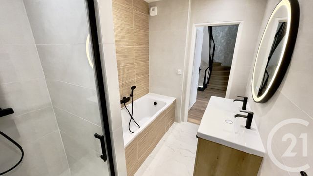 Maison &agrave; louer - 5 pi&egrave;ces - 86,99 m2 - Perigueux - 24 - AQUITAINE