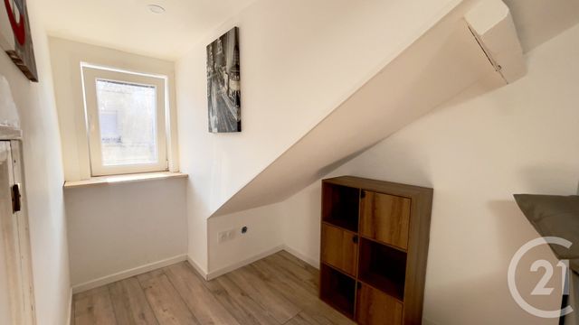 Appartement Studio &agrave; louer - 1 pi&egrave;ce - 12,26 m2 - Perigueux - 24 - AQUITAINE