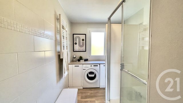 Appartement F3 &agrave; louer - 3 pi&egrave;ces - 73,10 m2 - Perigueux - 24 - AQUITAINE