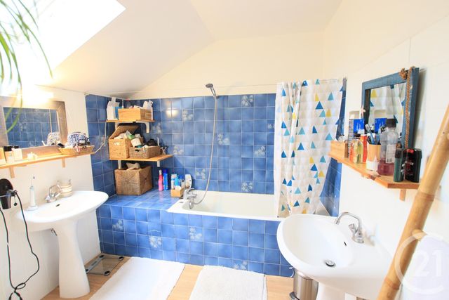 Maison &agrave; louer - 6 pi&egrave;ces - 146,55 m2 - Perigueux - 24 - AQUITAINE