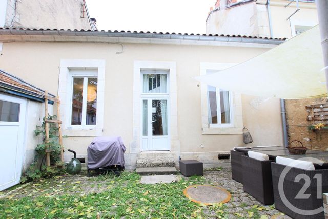 Maison &agrave; louer - 6 pi&egrave;ces - 146,55 m2 - Perigueux - 24 - AQUITAINE