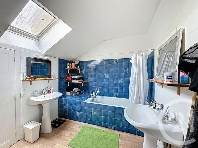 Maison &agrave; louer - 6 pi&egrave;ces - 146,55 m2 - Perigueux - 24 - AQUITAINE