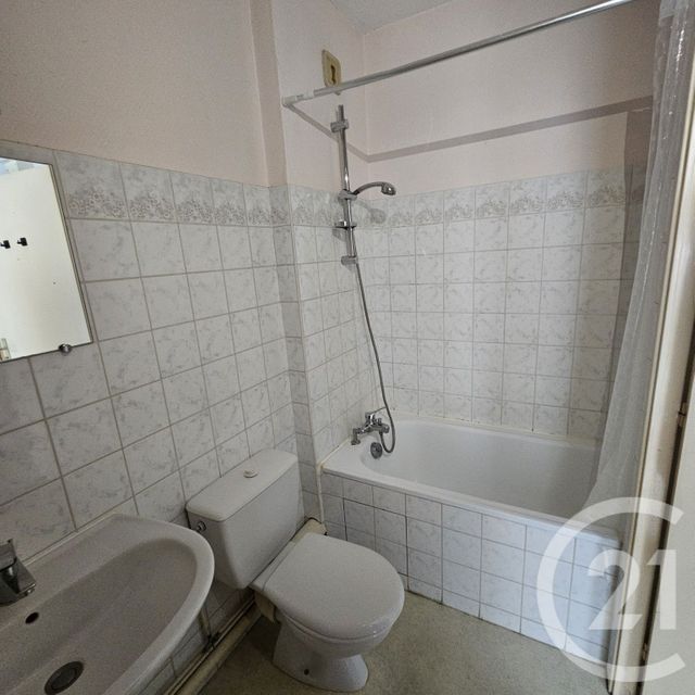 Appartement F1 &agrave; louer - 1 pi&egrave;ce - 28 m2 - Perigueux - 24 - AQUITAINE