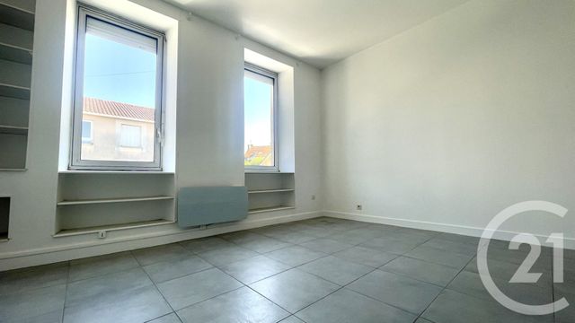 Appartement F2 &agrave; louer - 2 pi&egrave;ces - 53,65 m2 - Perigueux - 24 - AQUITAINE