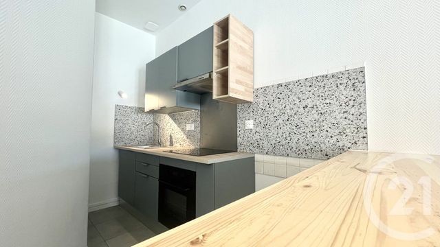 Appartement F2 &agrave; louer - 2 pi&egrave;ces - 53,65 m2 - Perigueux - 24 - AQUITAINE