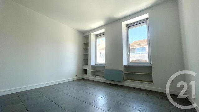 Appartement F2 &agrave; louer - 2 pi&egrave;ces - 53,65 m2 - Perigueux - 24 - AQUITAINE