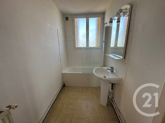 Appartement F3 &agrave; louer - 3 pi&egrave;ces - 73,82 m2 - Trelissac - 24 - AQUITAINE