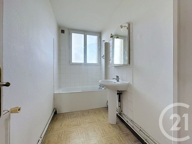 Appartement F3 &agrave; louer - 3 pi&egrave;ces - 73,82 m2 - Trelissac - 24 - AQUITAINE