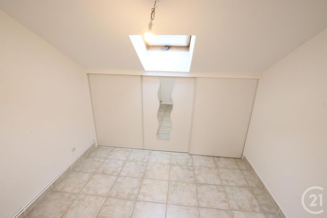 Appartement Duplex &agrave; louer - 3 pi&egrave;ces - 65 m2 - Perigueux - 24 - AQUITAINE