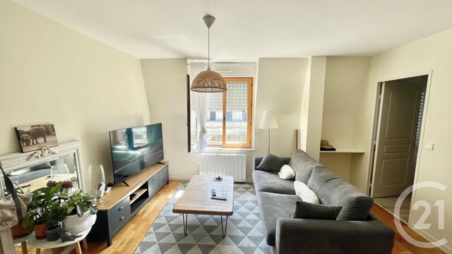 Appartement F3 &agrave; louer - 3 pi&egrave;ces - 56,33 m2 - Perigueux - 24 - AQUITAINE