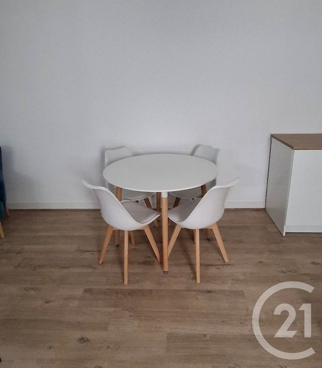 Appartement F1 &agrave; louer - 1 pi&egrave;ce - 42 m2 - Perigueux - 24 - AQUITAINE