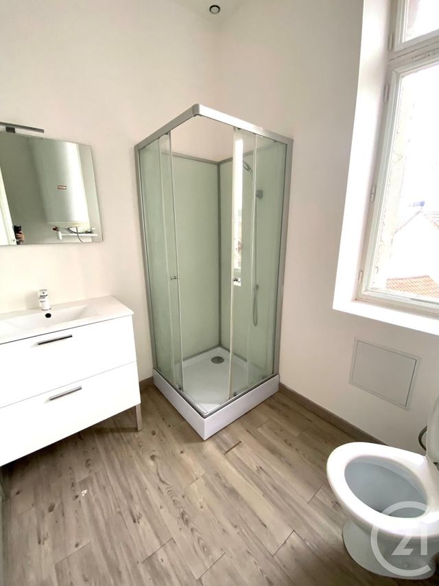 Appartement F2 &agrave; louer - 2 pi&egrave;ces - 65,03 m2 - Perigueux - 24 - AQUITAINE