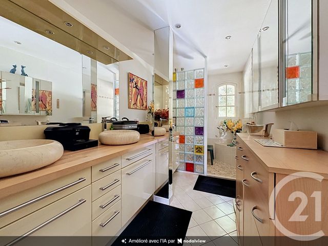 Maison &agrave; vendre - 11 pi&egrave;ces - 238 m2 - St Leon Sur L Isle - 24 - AQUITAINE