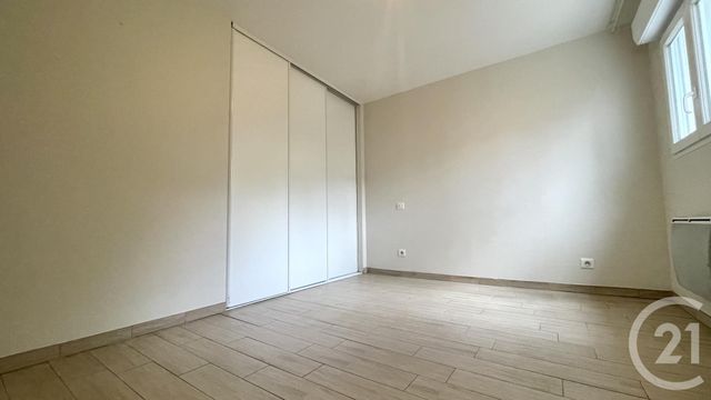 Appartement &agrave; louer - 2 pi&egrave;ces - 45 m2 - Perigueux - 24 - AQUITAINE