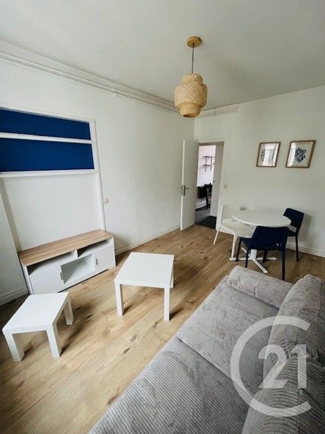 Appartement F2 à louer - 2 pièces - 38,40 m2 - Paris - 75018 - ILE-DE-FRANCE