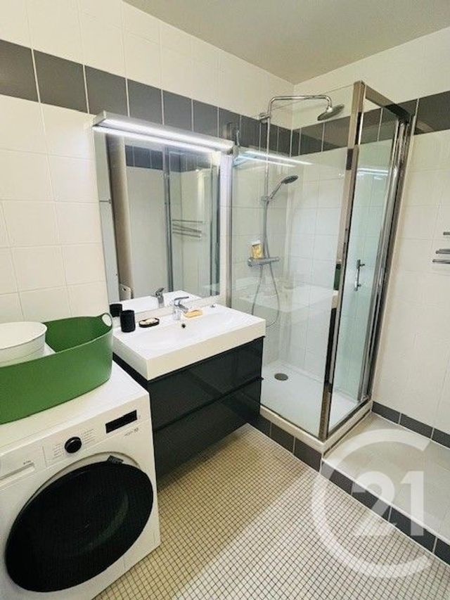 Appartement &agrave; louer - 3 pi&egrave;ces - 64,38 m2 - Paris - 75013 - ILE-DE-FRANCE