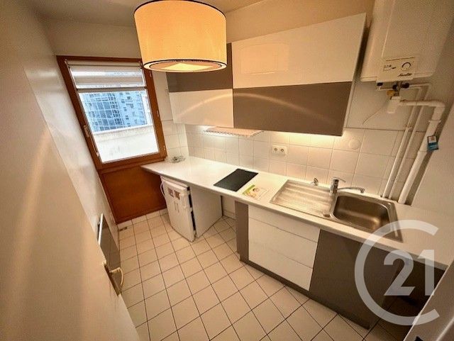 Appartement F1 &agrave; louer - 1 pi&egrave;ce - 34,03 m2 - Courbevoie - 92 - ILE-DE-FRANCE
