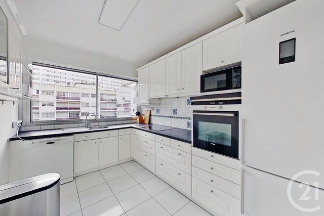 Appartement &agrave; louer - 4 pi&egrave;ces - 100,59 m2 - Paris - 75015 - ILE-DE-FRANCE