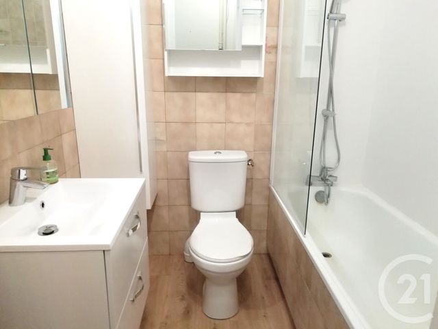 Appartement &agrave; louer - 3 pi&egrave;ces - 74,21 m2 - Paris - 75015 - ILE-DE-FRANCE