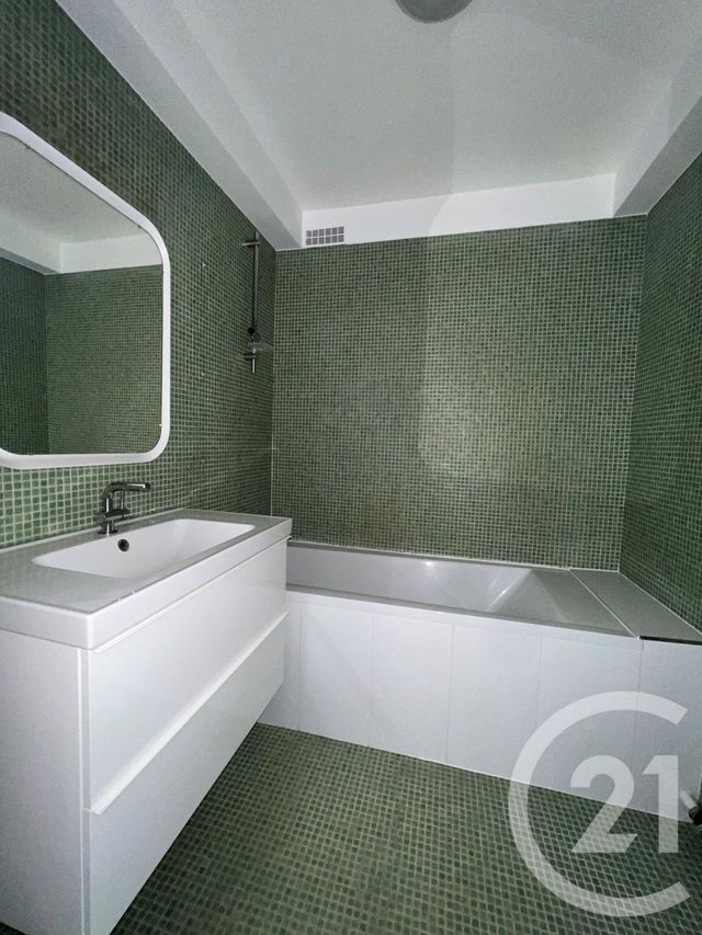 Appartement F3 &agrave; louer - 3 pi&egrave;ces - 78,40 m2 - Paris - 75007 - ILE-DE-FRANCE