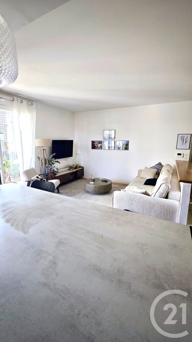 Appartement F3 &agrave; louer - 3 pi&egrave;ces - 65,68 m2 - Asnieres Sur Seine - 92 - ILE-DE-FRANCE