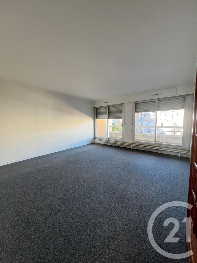 Exclusivité PARIS 75015 2 400 € par mois charges comprises 74,3 m 2 , appartement , 3 pcs