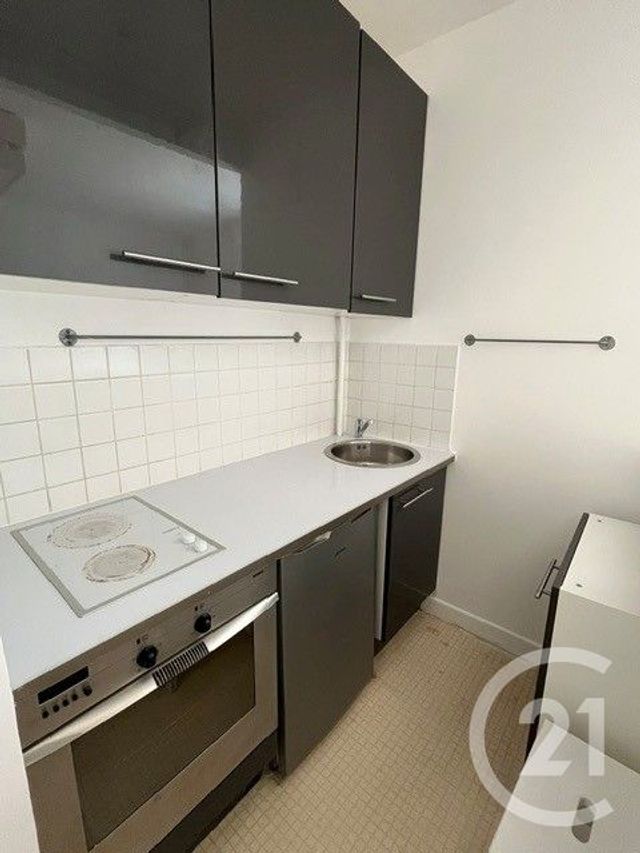 Appartement F1 &agrave; louer - 1 pi&egrave;ce - 25 m2 - Paris - 75007 - ILE-DE-FRANCE