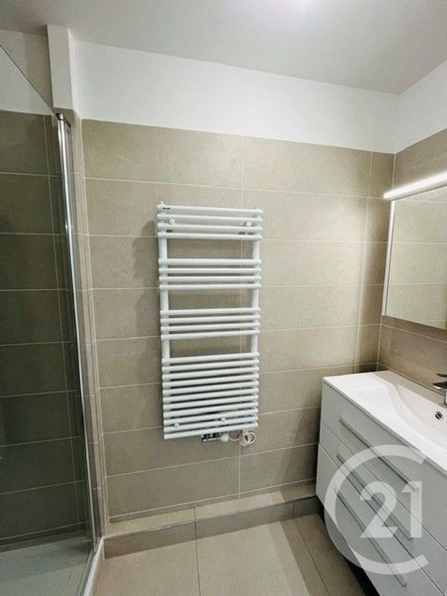 Appartement F4 &agrave; louer - 4 pi&egrave;ces - 92,28 m2 - Suresnes - 92 - ILE-DE-FRANCE