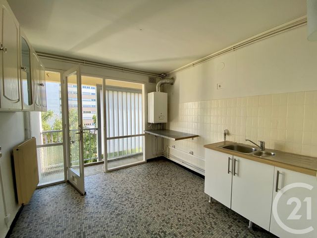 Appartement T4 &agrave; louer - 4 pi&egrave;ces - 66,96 m2 - Le Bouscat - 33 - AQUITAINE