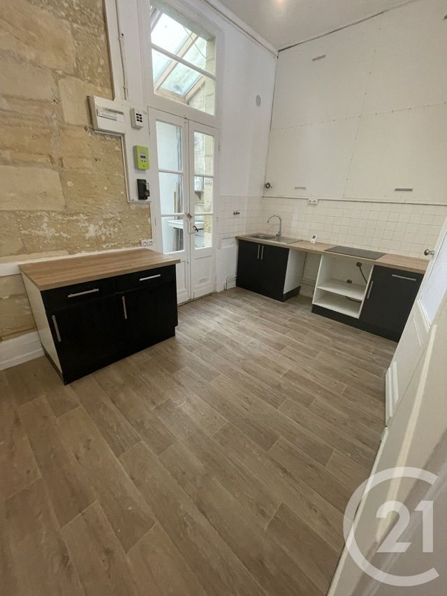 Appartement F2 &agrave; louer - 2 pi&egrave;ces - 56,10 m2 - Bordeaux - 33 - AQUITAINE