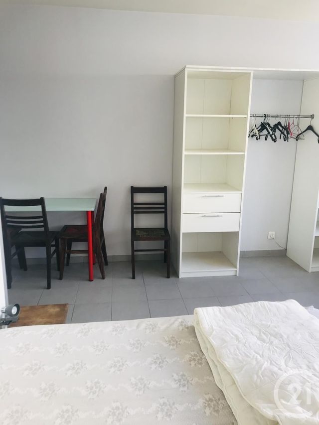 Appartement Studio &agrave; louer - 1 pi&egrave;ce - 27,25 m2 - Bordeaux - 33 - AQUITAINE
