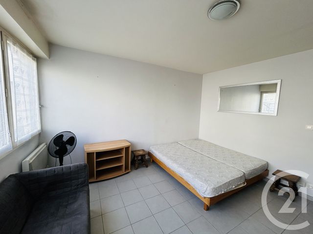 Appartement Studio &agrave; louer - 1 pi&egrave;ce - 27,25 m2 - Bordeaux - 33 - AQUITAINE